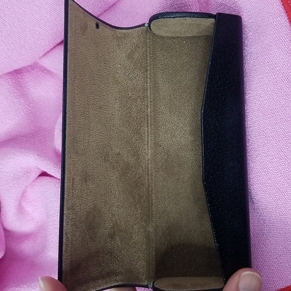 BURBERRY EYEGLASS CASE - Picture 4 of 7